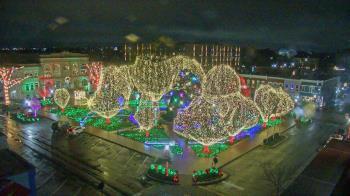 Weather camera view of Walton�s 5 & 10.