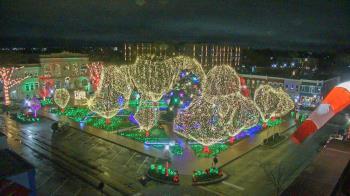 Weather camera view of Walton�s 5 & 10.