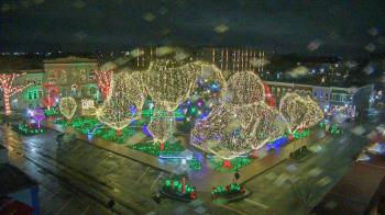 Weather camera view of Walton�s 5 & 10.