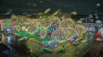 Weather camera view of Walton�s 5 & 10.