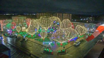 Weather camera view of Walton�s 5 & 10.