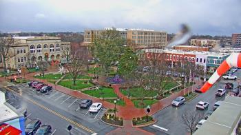 Weather camera view of Walton�s 5 & 10.