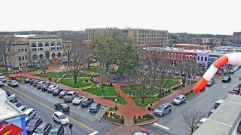 Weather camera view of Walton�s 5 & 10.