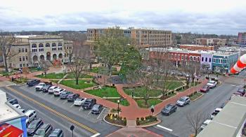 Weather camera view of Walton�s 5 & 10.