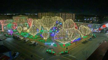 Weather camera view of Walton�s 5 & 10.