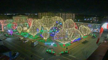 Weather camera view of Walton�s 5 & 10.