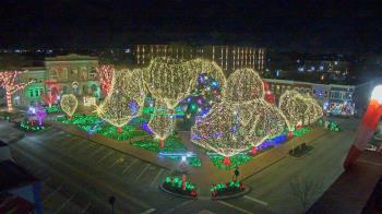 Weather camera view of Walton�s 5 & 10.