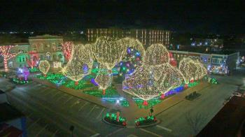 Weather camera view of Walton�s 5 & 10.