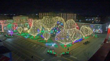 Weather camera view of Walton�s 5 & 10.