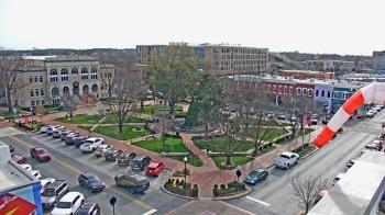 Weather camera view of Walton�s 5 & 10.