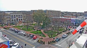 Weather camera view of Walton�s 5 & 10.