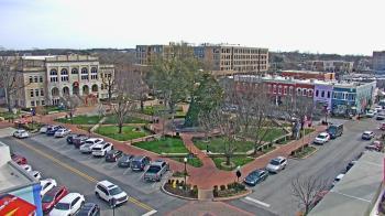 Weather camera view of Walton�s 5 & 10.