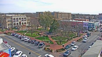 Weather camera view of Walton�s 5 & 10.