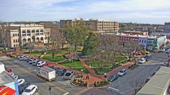 Weather camera view of Walton�s 5 & 10.