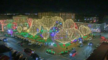 Weather camera view of Walton�s 5 & 10.