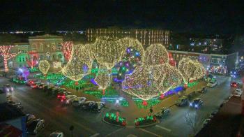 Weather camera view of Walton�s 5 & 10.