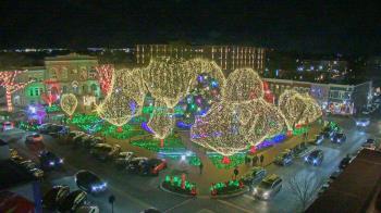 Weather camera view of Walton�s 5 & 10.