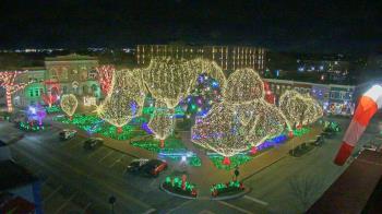 Weather camera view of Walton�s 5 & 10.