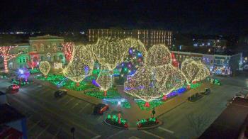 Weather camera view of Walton�s 5 & 10.