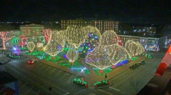 Weather camera view of Walton�s 5 & 10.