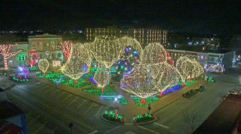 Weather camera view of Walton�s 5 & 10.