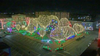 Weather camera view of Walton�s 5 & 10.