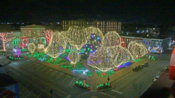 Weather camera view of Walton�s 5 & 10.