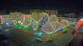 Weather camera view of Walton�s 5 & 10.