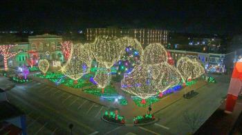 Weather camera view of Walton�s 5 & 10.