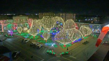 Weather camera view of Walton�s 5 & 10.