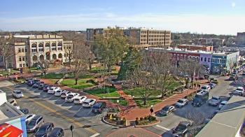 Weather camera view of Walton�s 5 & 10.