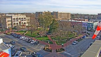 Weather camera view of Walton�s 5 & 10.