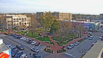 Weather camera view of Walton�s 5 & 10.