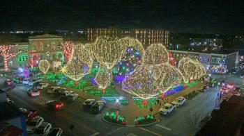 Weather camera view of Walton�s 5 & 10.