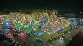 Weather camera view of Walton�s 5 & 10.