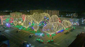 Weather camera view of Walton�s 5 & 10.