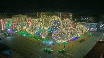 Weather camera view of Walton�s 5 & 10.