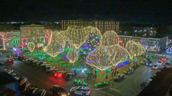 Weather camera view of Walton�s 5 & 10.