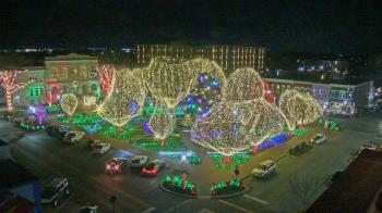 Weather camera view of Walton�s 5 & 10.