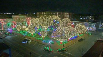 Weather camera view of Walton�s 5 & 10.