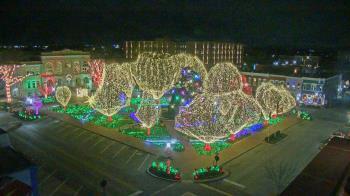 Weather camera view of Walton�s 5 & 10.