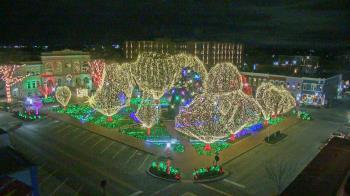 Weather camera view of Walton�s 5 & 10.