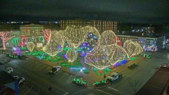 Weather camera view of Walton�s 5 & 10.