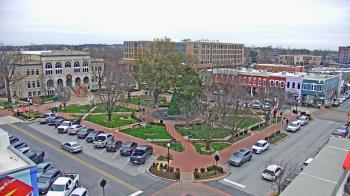 Weather camera view of Walton�s 5 & 10.