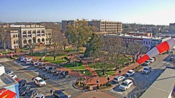 Weather camera view of Walton�s 5 & 10.