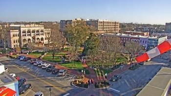 Weather camera view of Walton�s 5 & 10.