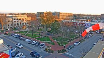 Weather camera view of Walton�s 5 & 10.