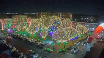 Weather camera view of Walton�s 5 & 10.