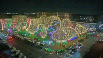 Weather camera view of Walton�s 5 & 10.