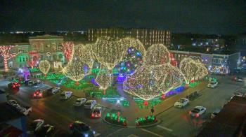 Weather camera view of Walton�s 5 & 10.